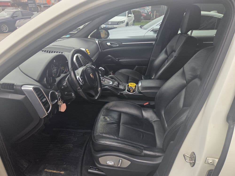 Porsche Cayenne 3.0 D V6 - 8