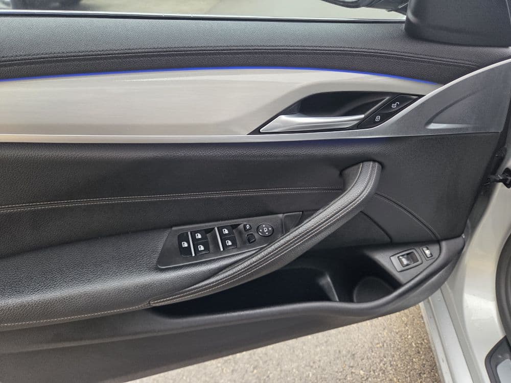 BMW 530 E DRIVE PERFORMANCE - 22