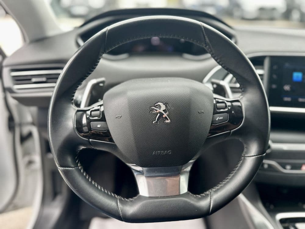 PEUGEOT 308 1.5HDI SW AUT - 11