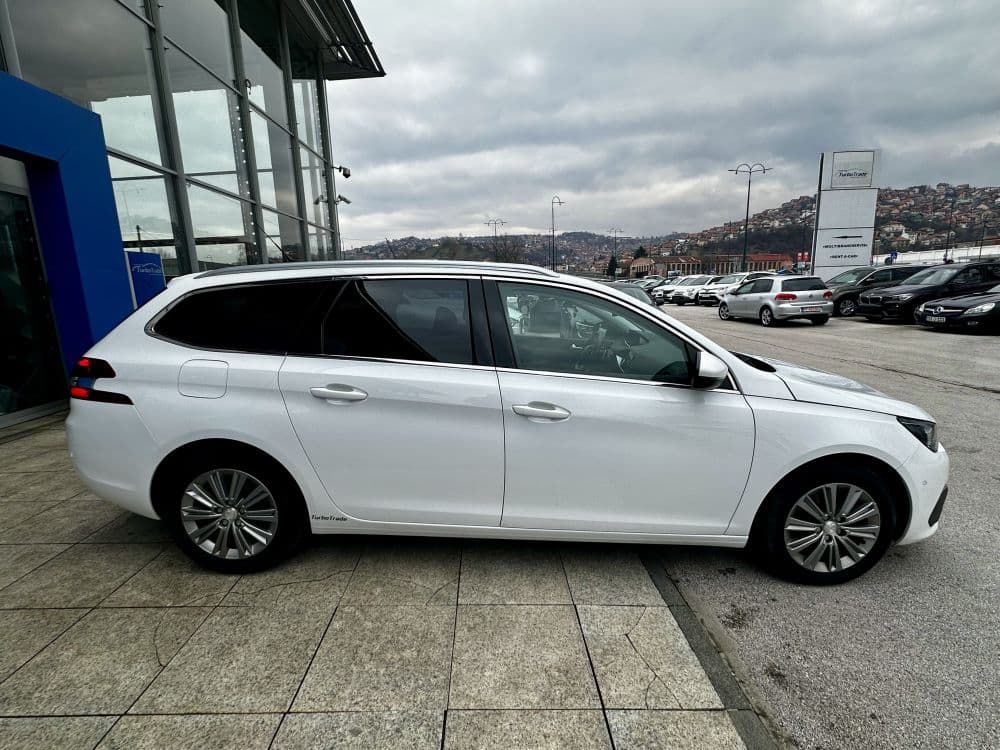 PEUGEOT 308 1.5HDI SW AUT - 4