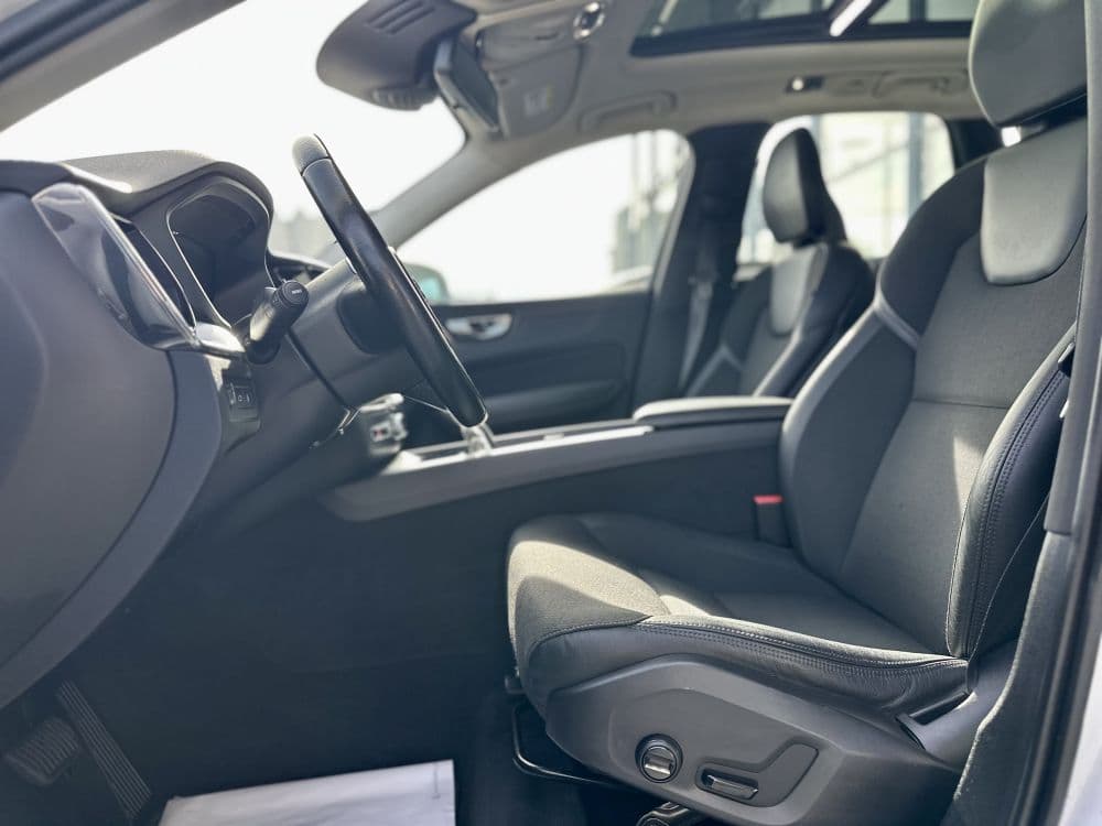 VOLVO XC60 T8 4WD PLUG IN - 10