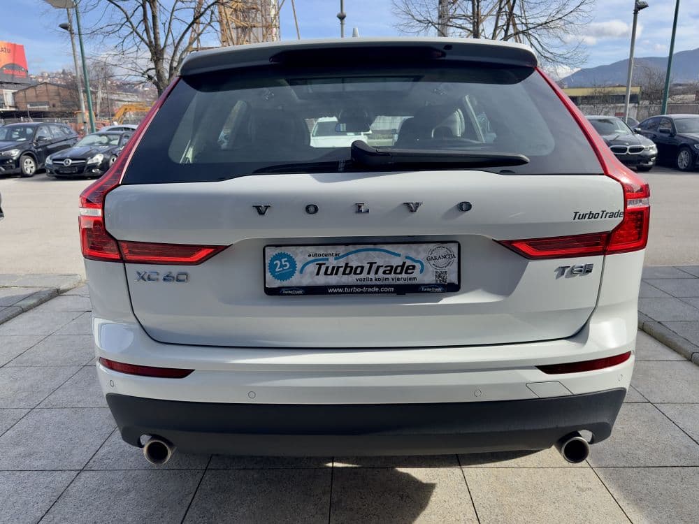 VOLVO XC60 T8 4WD PLUG IN - 5