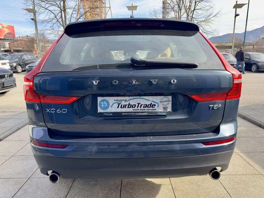 VOLVO XC60 T8 AWD PLUG IN - 5