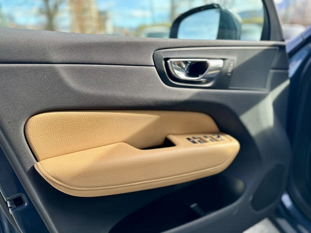 VOLVO XC60 T8 AWD PLUG IN - 8