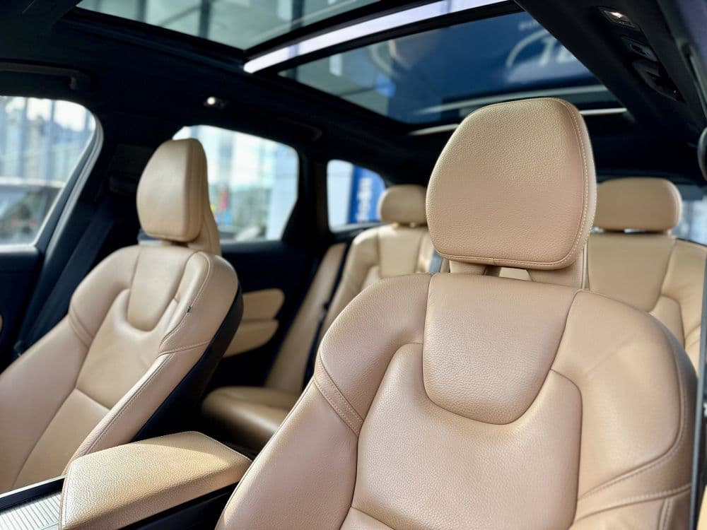 VOLVO XC60 T8 AWD PLUG IN - 10