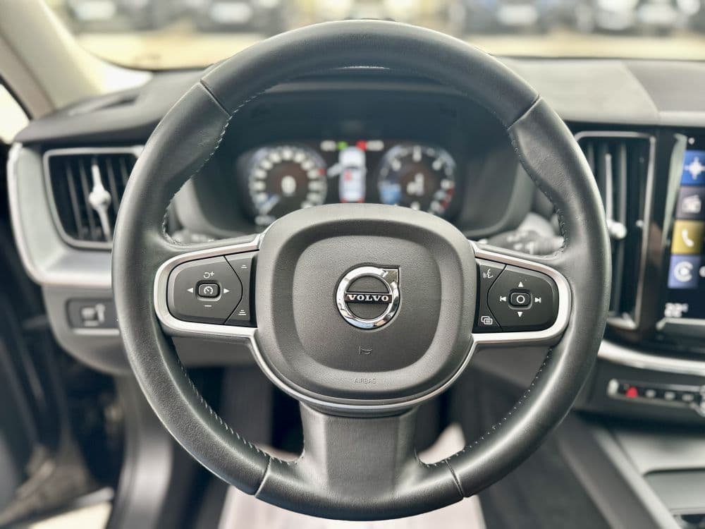 VOLVO XC60 B4 4WD - 12