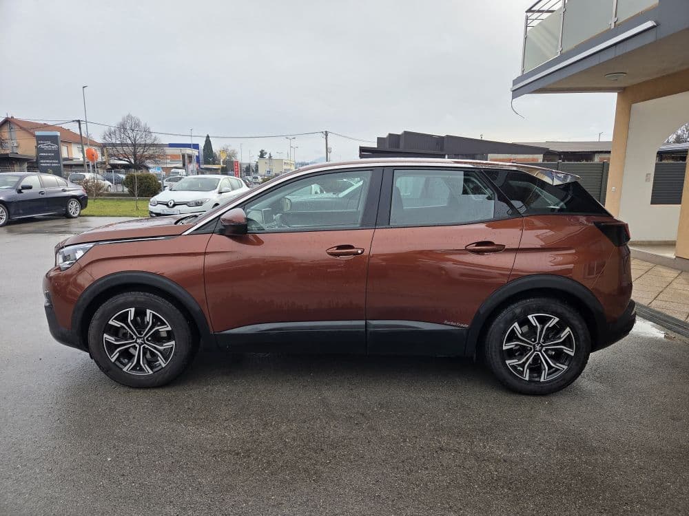 Peugeot 3008 1.5 HDI Business Aut - 4