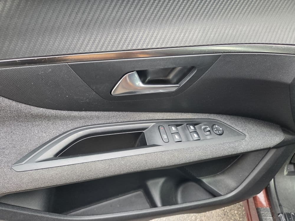 Peugeot 3008 1.5 HDI Business Aut - 15