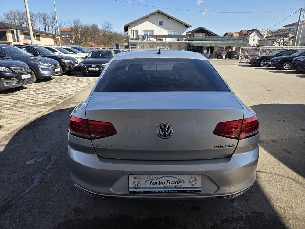 Volkswagen Passat 2.0 TDI DSG - 7