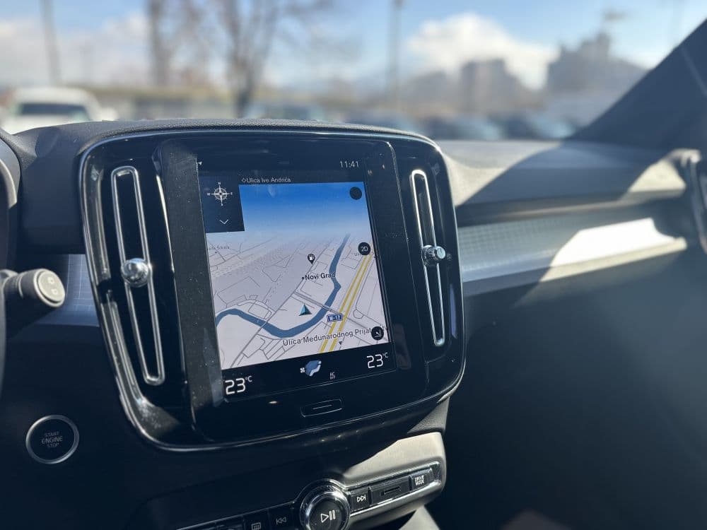 VOLVO XC40 B4 AWD - 15