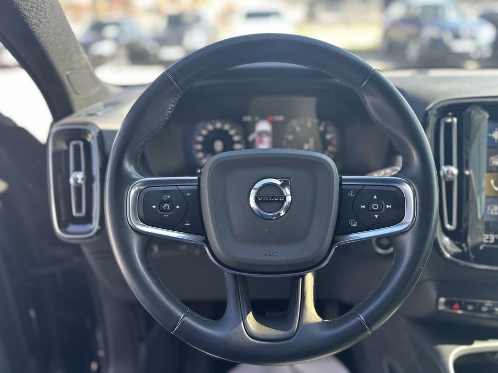 VOLVO XC40 B4 AWD - 13