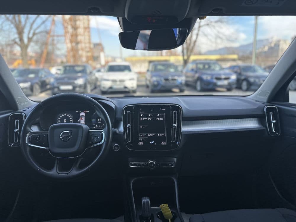 VOLVO XC40 T4 RECHARGE - 17