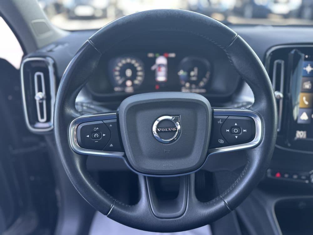 VOLVO XC40 T4 RECHARGE - 11