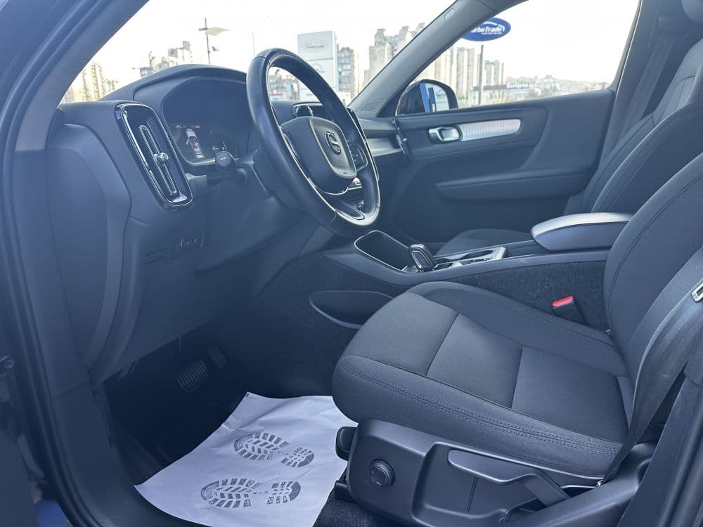 VOLVO XC40 T4 RECHARGE - 9