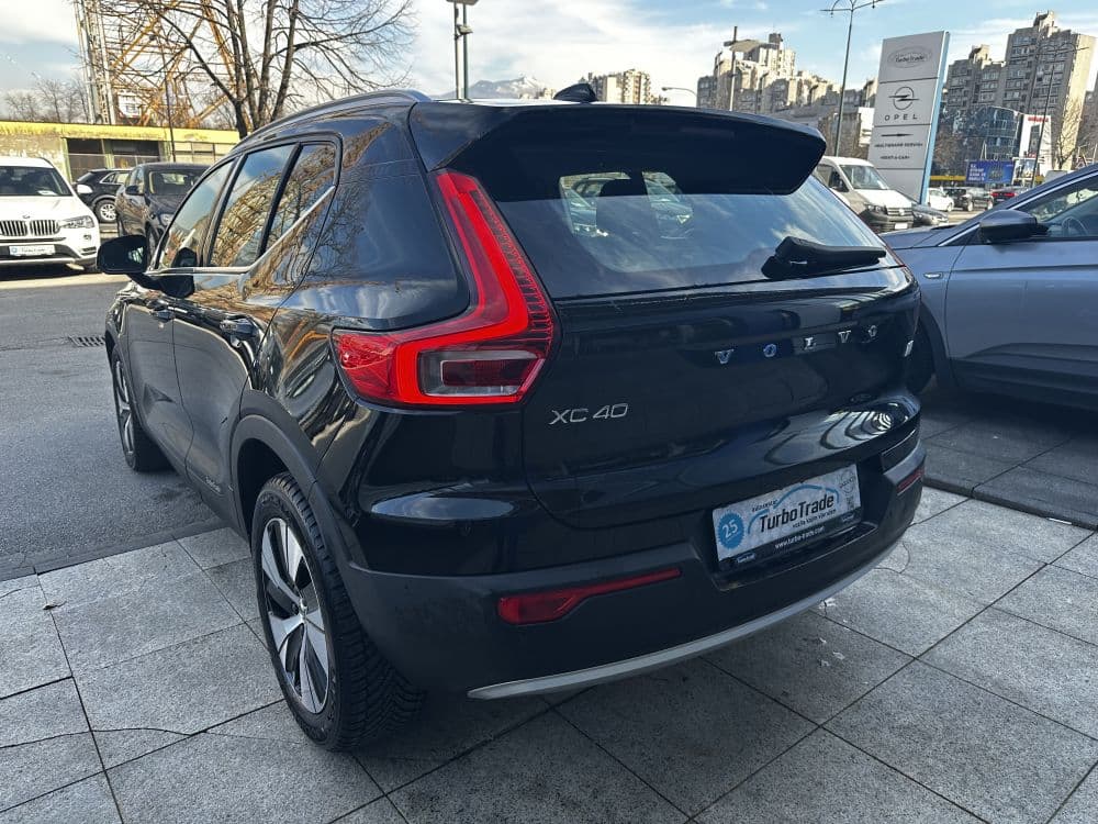 VOLVO XC40 T4 RECHARGE - 6