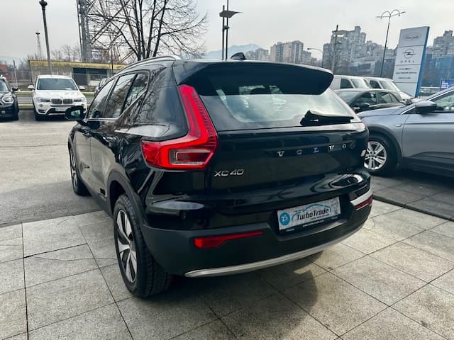 VOLVO XC40 T5 RECHARGE - 4