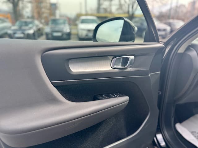 VOLVO XC40 T5 RECHARGE - 9