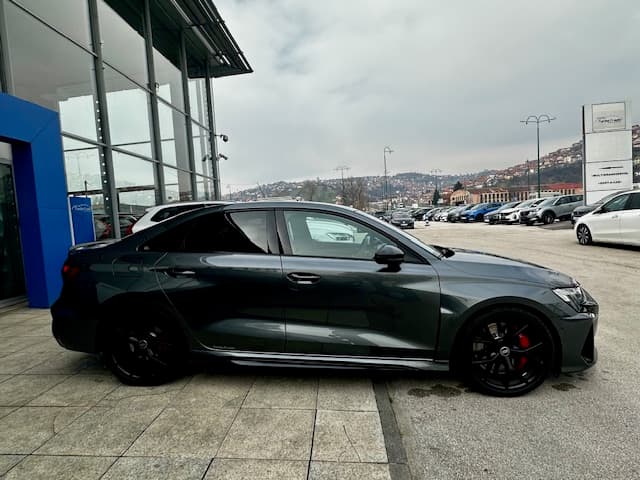 Audi RS3 Quattro TFSI S-tronic - 8