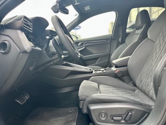 Audi RS3 Quattro TFSI S-tronic - 11