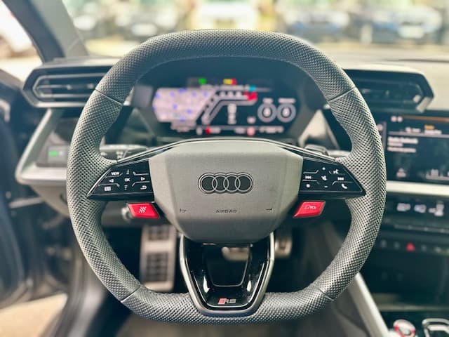 Audi RS3 Quattro TFSI S-tronic - 14