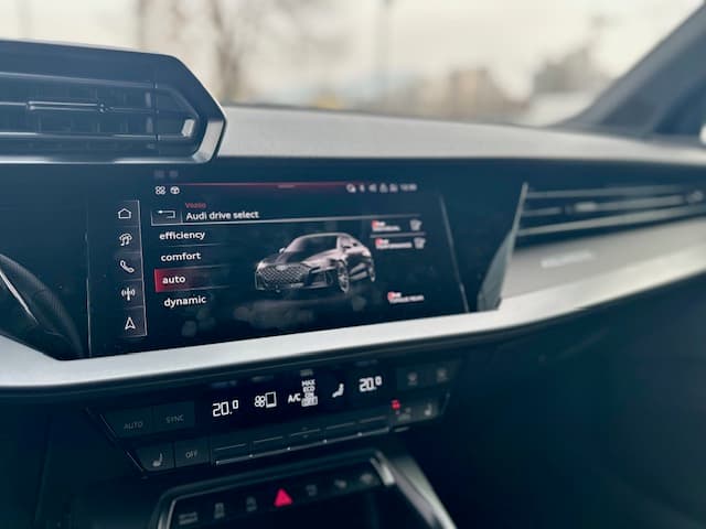 Audi RS3 Quattro TFSI S-tronic - 15