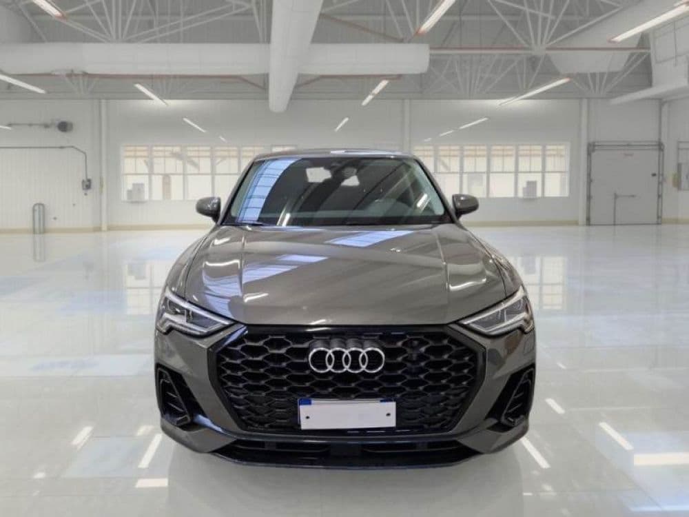 Audi Q3 45 TFSI E Sportback Stronic - 2