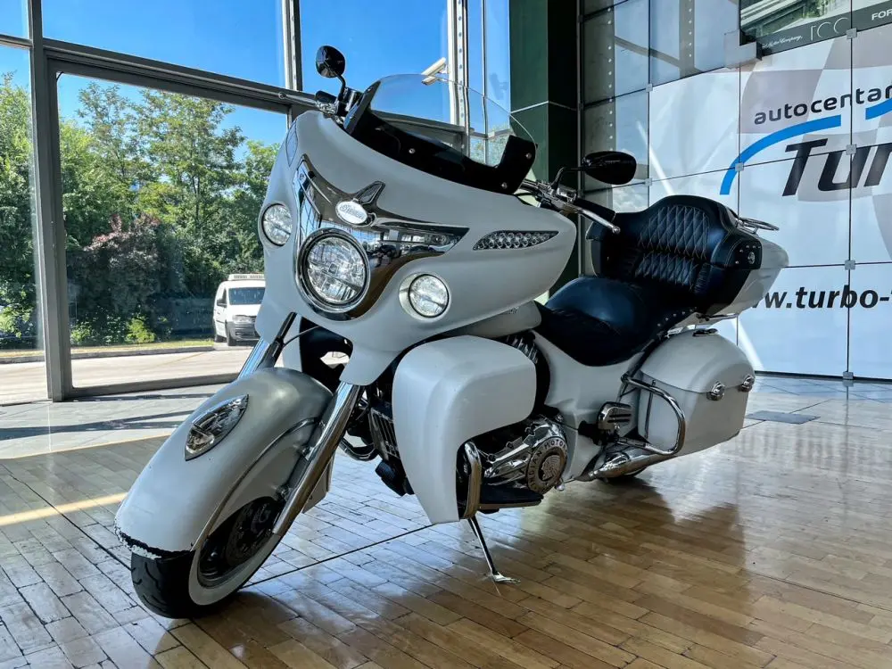 Indian Roadmaster 1800 ccm - 3