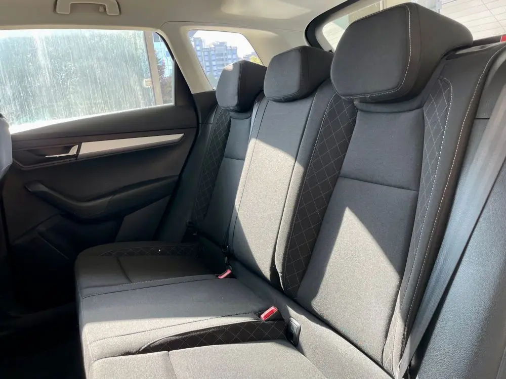 Škoda Karoq 1.6 TDI DSG Business Line - 18