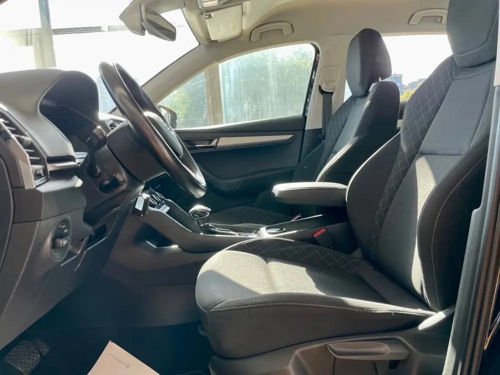 Škoda Karoq 1.6 TDI DSG Business Line - 11