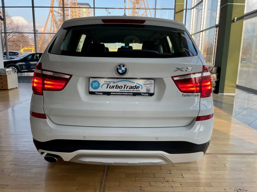 BMW X3 2.0 X-DRIVE - 9