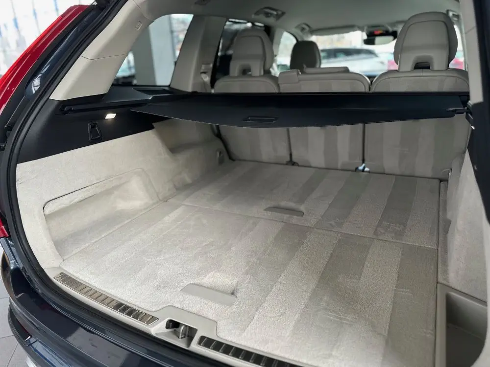 VOLVO XC90 2.0 D5 AWD MOMENTUM. - 17