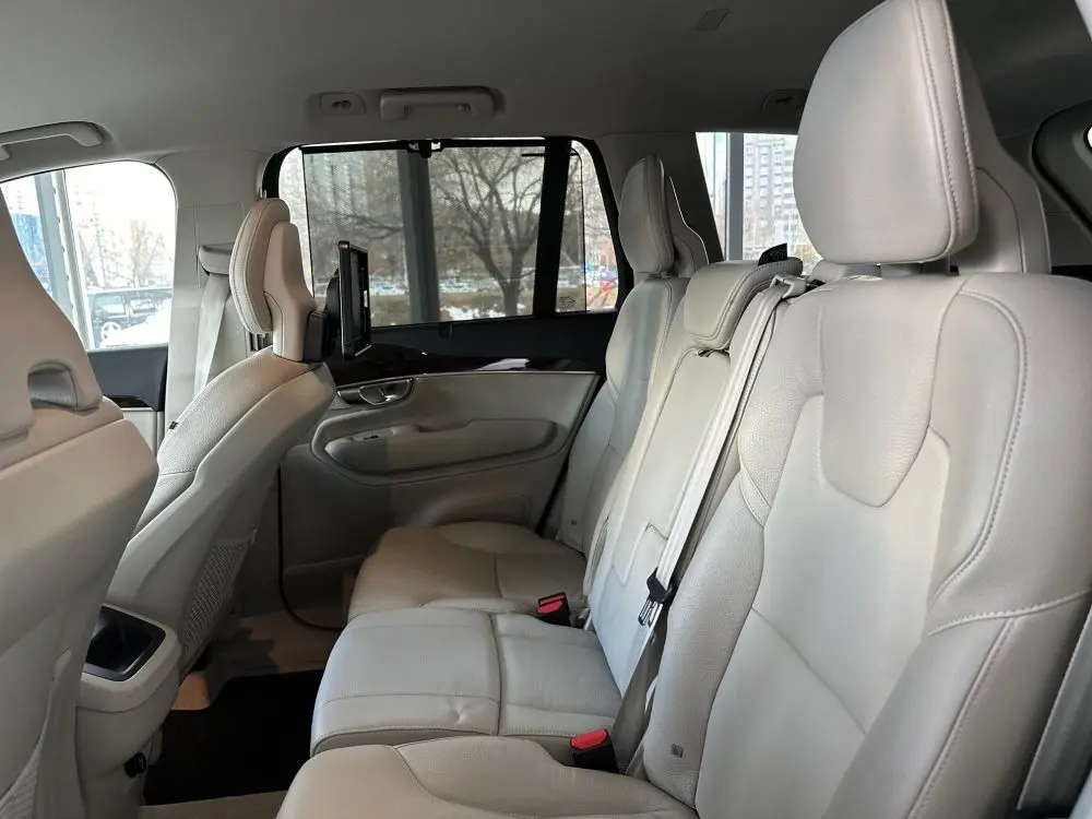 VOLVO XC90 2.0 D5 AWD MOMENTUM. - 16