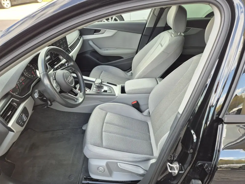 Audi A4 30TDI Business S-tronic - 11