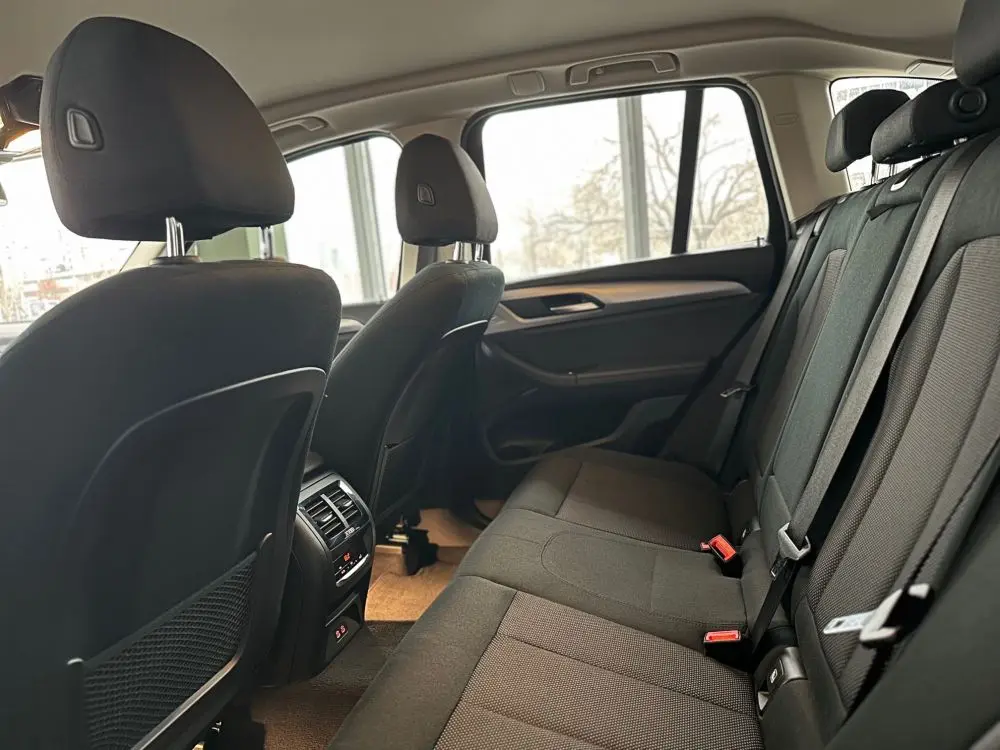 BMW X3 20D X-DRIVE Business Advantage - 11