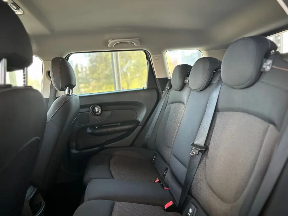 MINI CLUBMAN ONE 1.5 D - 19