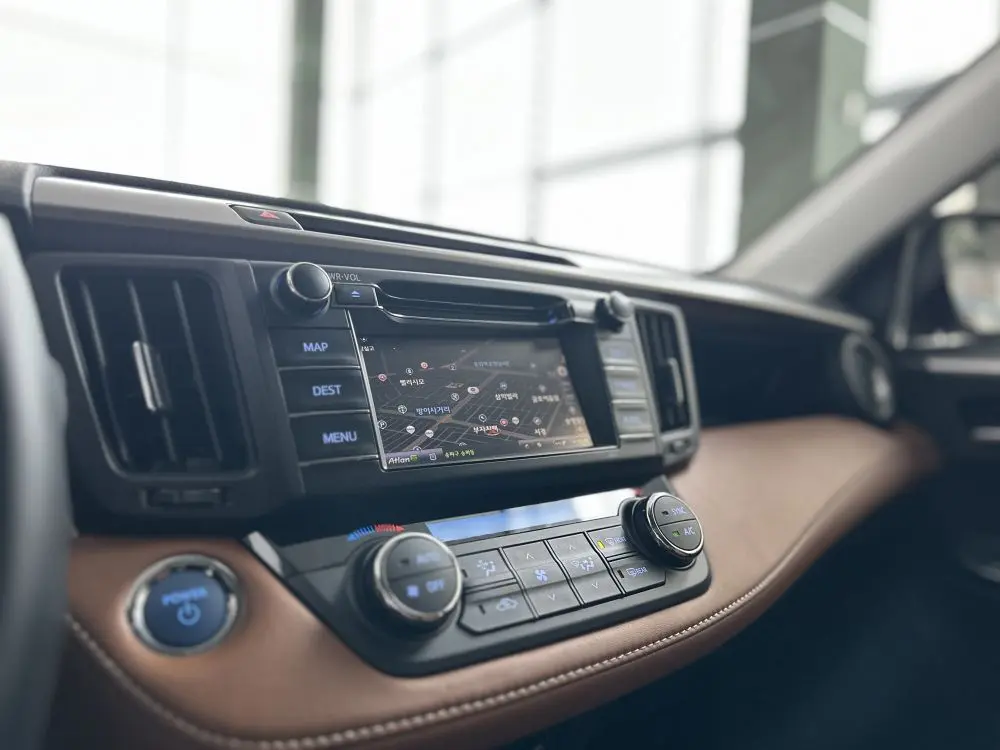 TOYOTA RAV4 AWD A/T HYBRID - 15