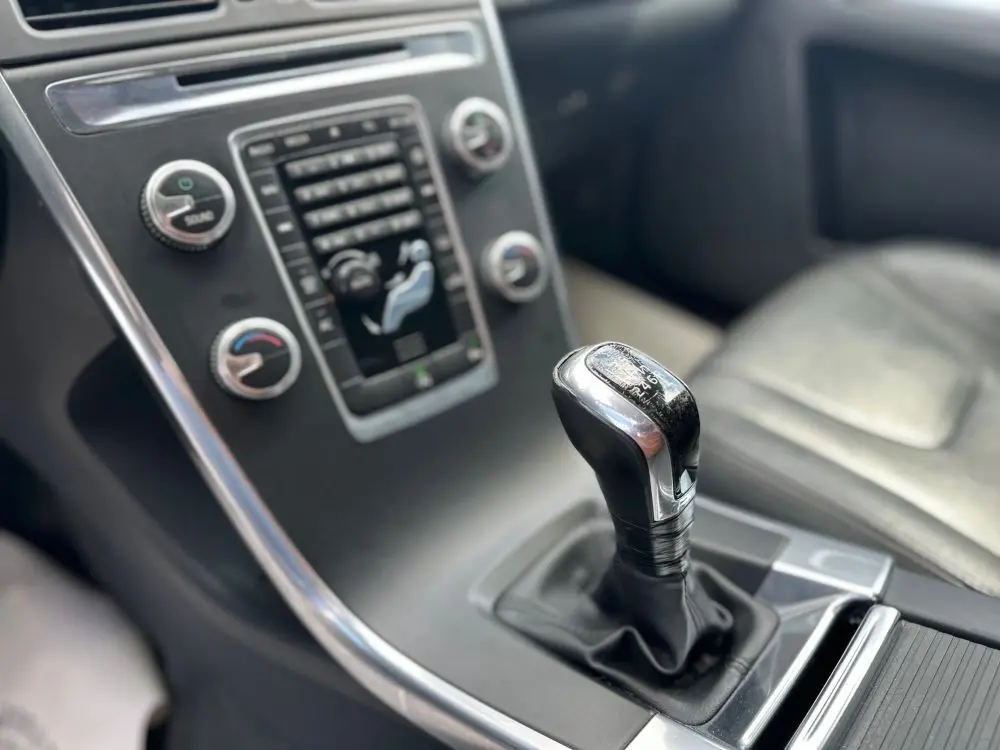 VOLVO XC60 D4 FACELIFT - 14