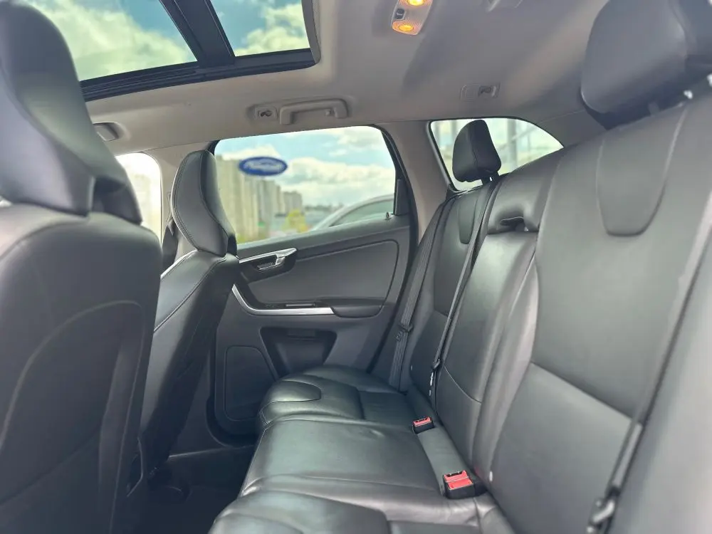 VOLVO XC60 D4 FACELIFT - 15