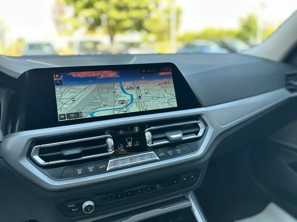 BMW 320 D X-DRIVE AUT - 14
