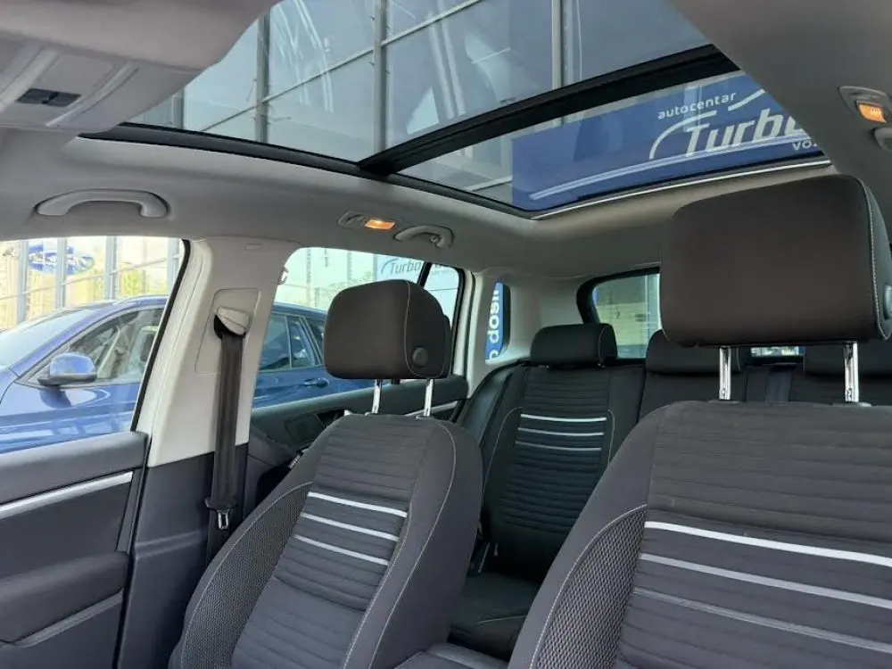 Volkswagen Tiguan  2.0TDI 4 Motion - 9