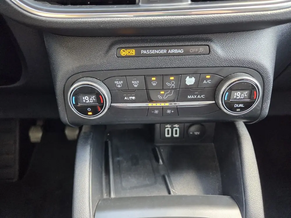 Ford Kuga 1.5 Ecobust 2WD Titanium - 15