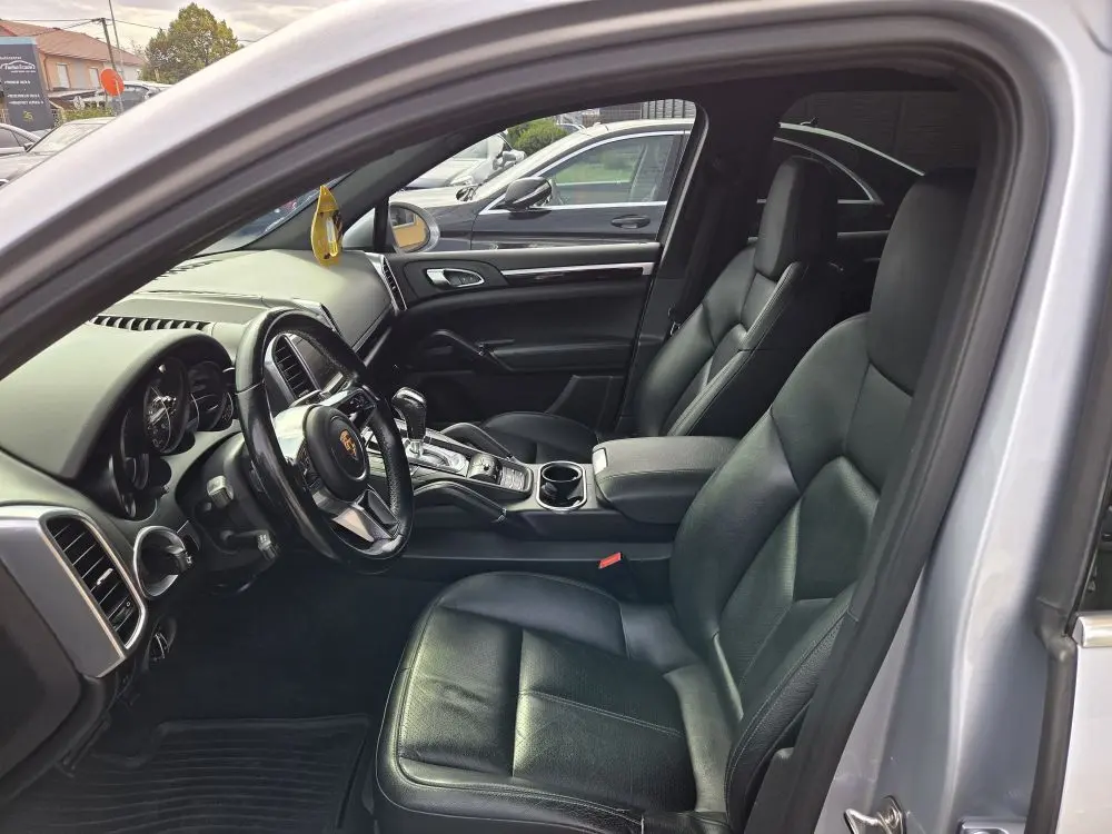 Porsche Cayenne 3.0D AWD - 10