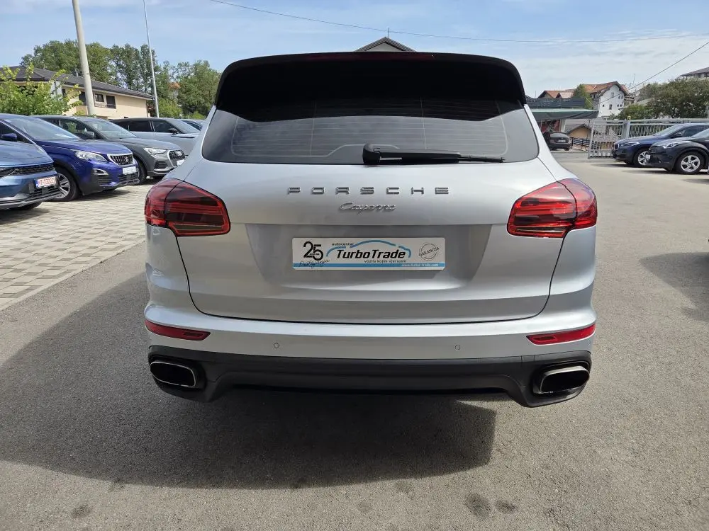 Porsche Cayenne 3.0D AWD - 7