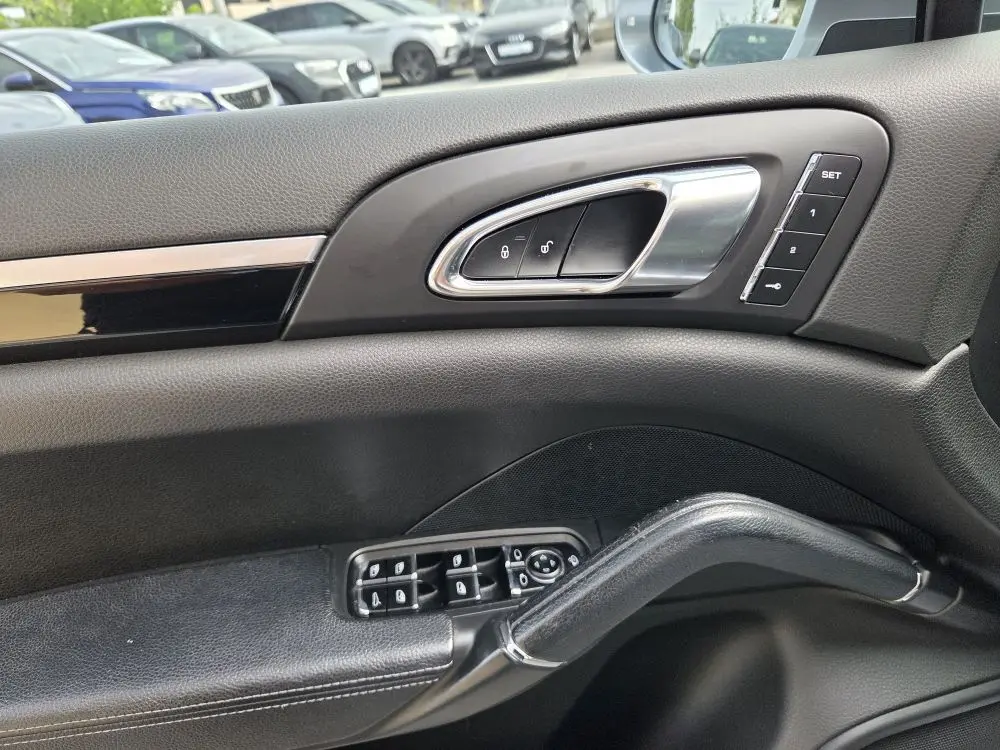 Porsche Cayenne 3.0D AWD - 9