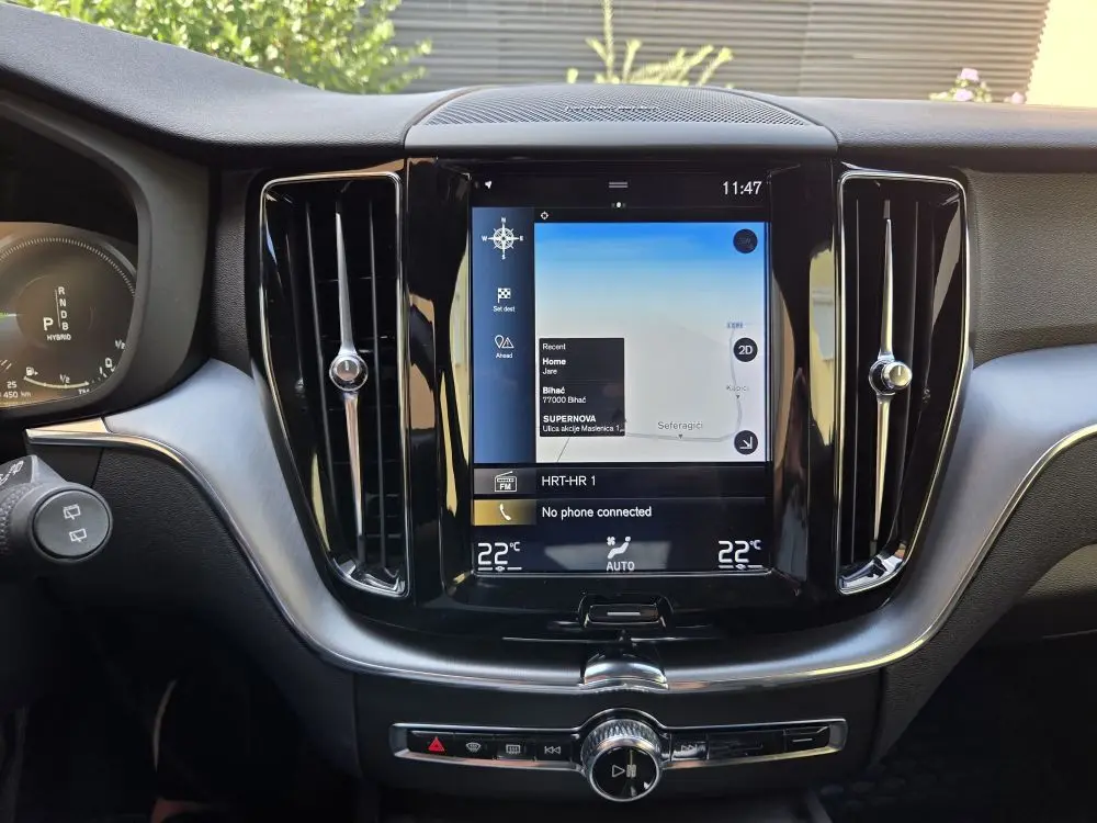 Volvo XC60 T8 4WD Momentum Hybrid - 14