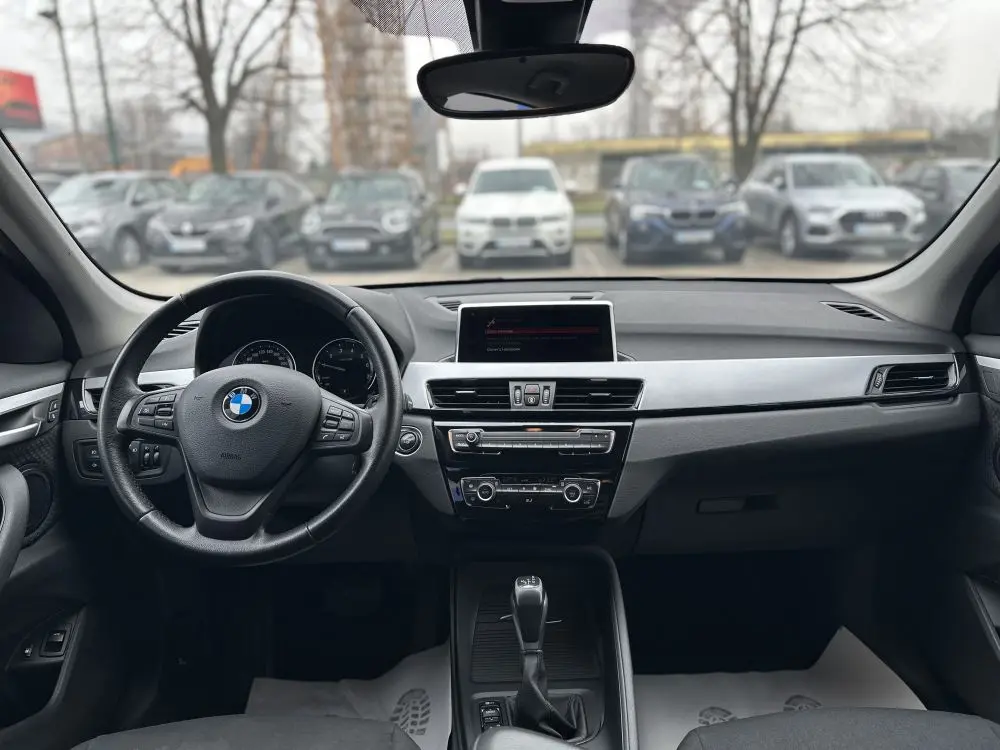 BMW X1 25E X-DRIVE PLUG IN - 11