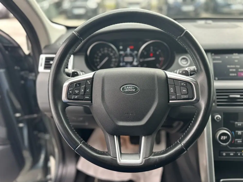 LAND ROVER DISCOVERY SPORT - 11