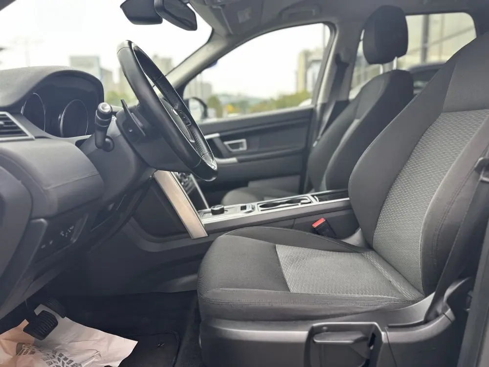 LAND ROVER DISCOVERY SPORT - 10