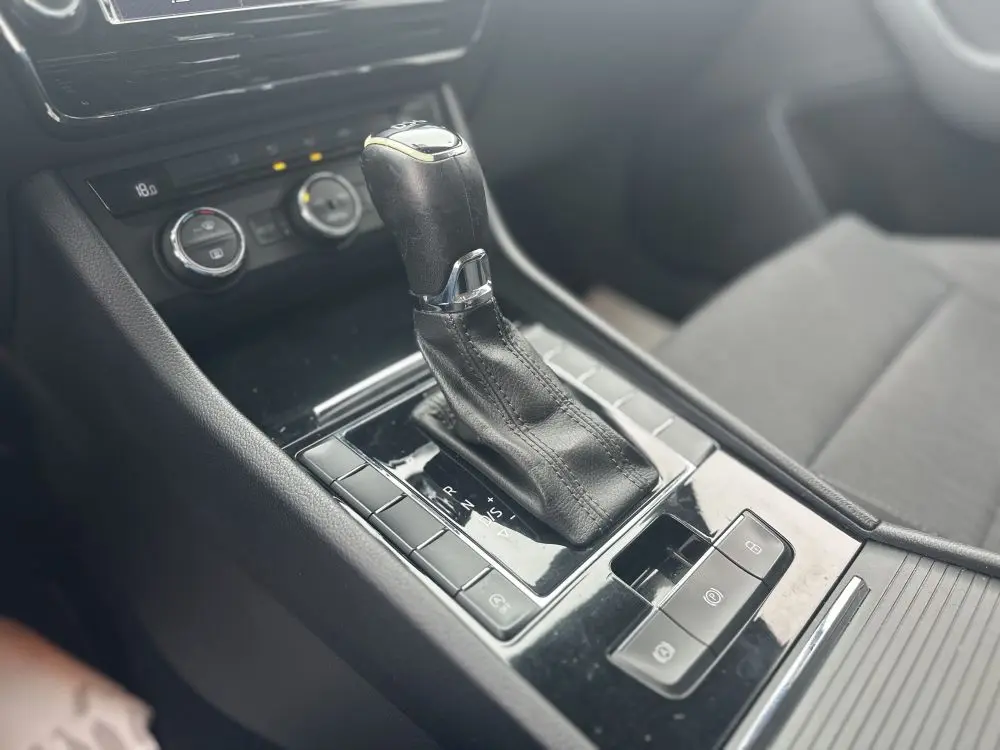 ŠKODA SUPERB 2.0TDI DSG - 15