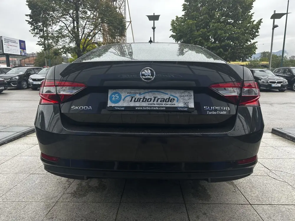 ŠKODA SUPERB 2.0TDI DSG - 5